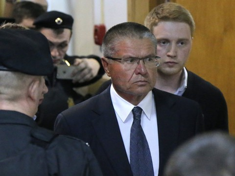 Le ministre russe de l'Economie assigné à résidence