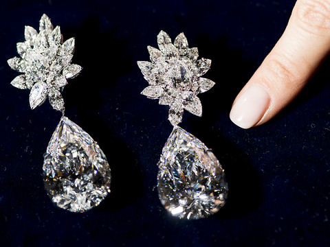 Bijoux somptueux pour oligarques russes ou milliardaires chinois