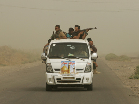 Des milices chiites atteignent un aéroport à l'ouest de Mossoul