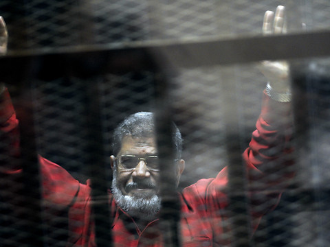 La justice invalide une peine de prison à vie pour Mohamed Morsi