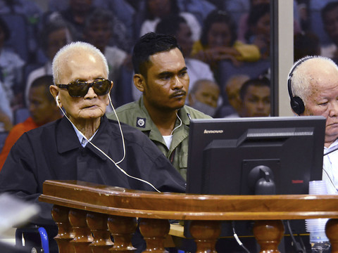Prison à vie maintenue pour deux ex-hauts dirigeants khmers rouges