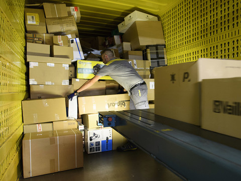 Le bénéfice de La Poste en baisse de 37 millions sur neuf mois