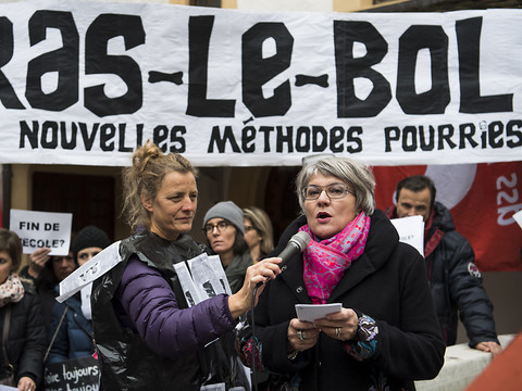 Des centaines d'enseignants neuchâtelois en grève