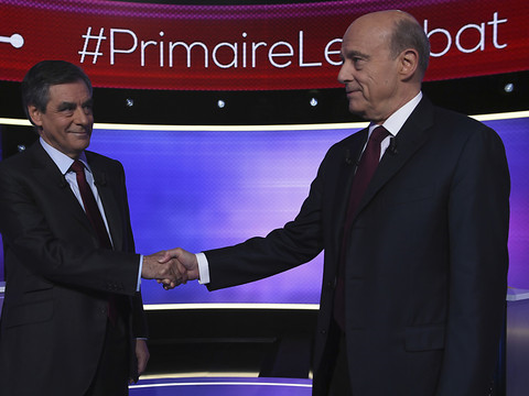 France: duel à fleurets mouchetés entre Fillon et Juppé