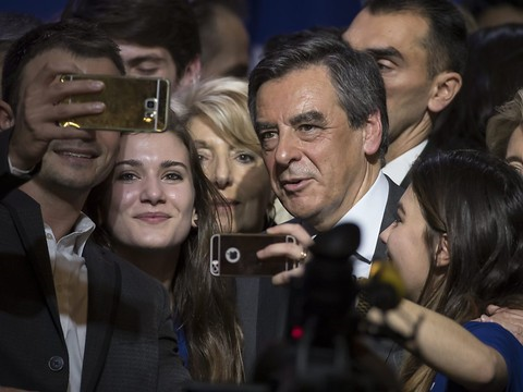 Fillon battrait Juppé avec 61% des votes (sondage)