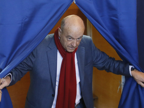 La droite française désigne son champion - participation en hausse