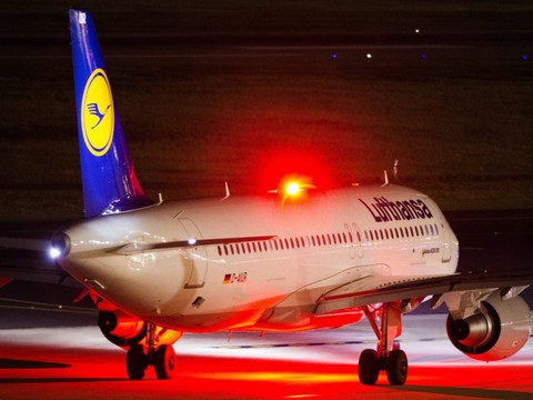 Lufthansa: 35 annulations de vols dimanche