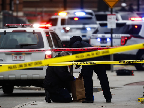 Un homme blesse onze passants sur un campus de l'Ohio