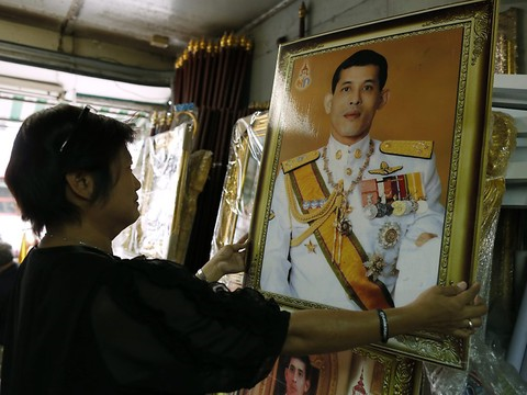 La Thaïlande attend jeudi la proclamation de son nouveau roi