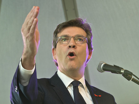 Présidentielle française: la gauche lance sa primaire