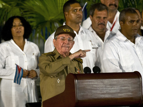 Hommage à Fidel Castro: Raúl Castro jure fidélité au socialisme
