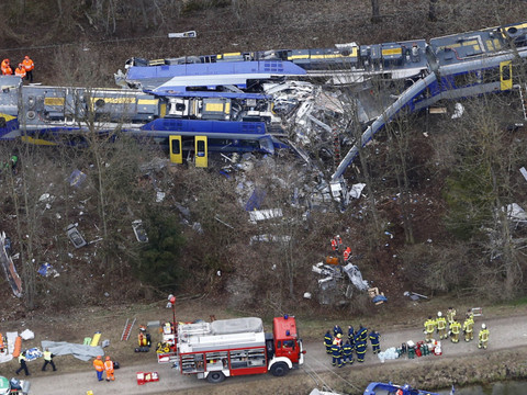 Condamnation d'un aiguilleur du rail accro à son smartphone