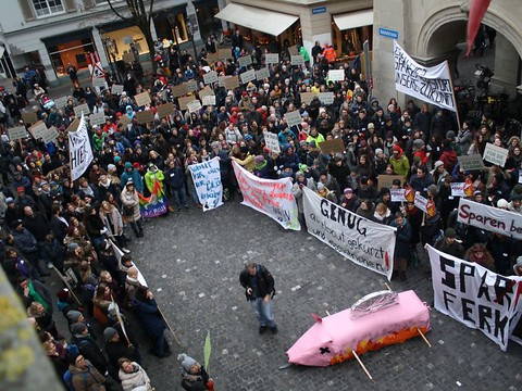Plan financier confirmé à Lucerne malgré les protestations