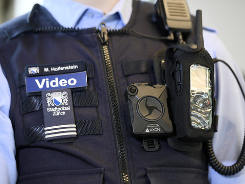 La police municipale zurichoise fait un essai avec des mini-caméras