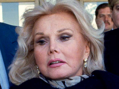 La légende hollywoodienne Zsa Zsa Gabor meurt d'une crise cardiaque