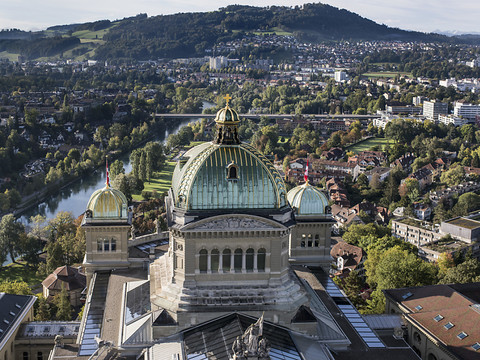 Les villes montent au front contre la RIE III