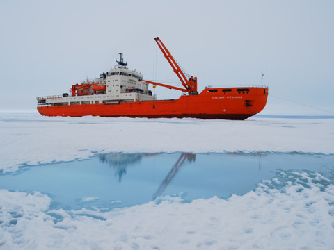 Départ de l'Expédition circumpolaire antarctique