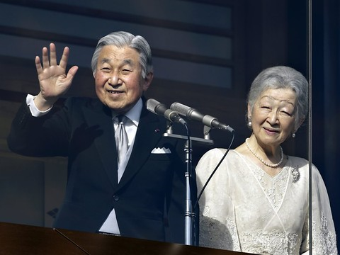 L'empereur du Japon fête ses 83 ans - Son abdication à la loupe