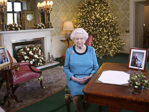 Enrhumée, Elisabeth II annule sa présence à la messe de Noël