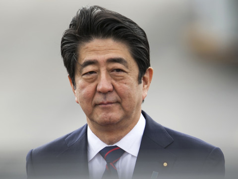 Shinzo Abe à Hawaï pour une visite historique à Pearl Harbor