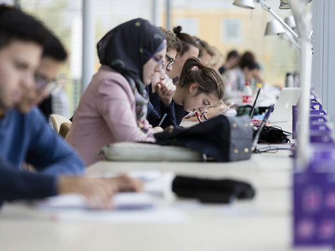 Le système de formation suisse compte un quart d'étrangers