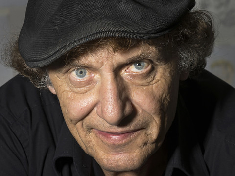 Près de 500 personnes pour un dernier adieu au dessinateur vaudois
