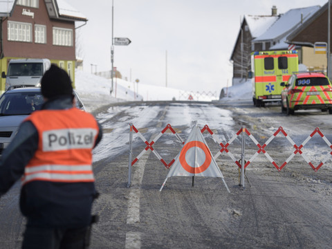 Deux policiers blessés par balles à Rehetobel (AR): tireur localisé