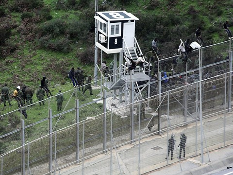 Quarante-cinq migrants subsahariens secourus au large de Nador