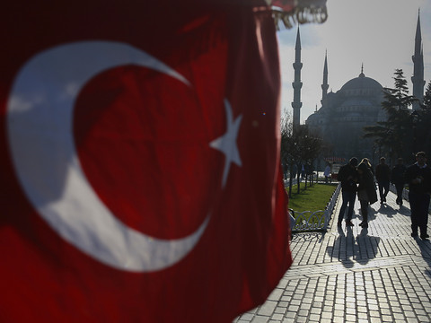 Turquie: nouvelle vague de purges, des milliers de limogeages