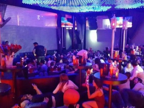 Fusillade au Mexique devant une discothèque: au moins cinq morts