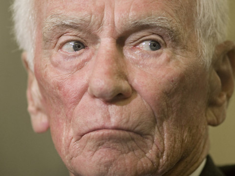 Décès de Gene Cernan, dernier homme à avoir marché sur la Lune