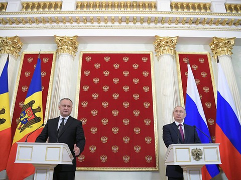 Le président pro-russe Dodon veut annuler l'accord avec l'UE