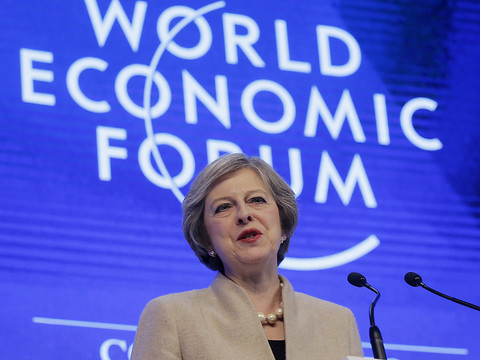 Le Royaume-Uni restera ouvert, affirme Theresa May