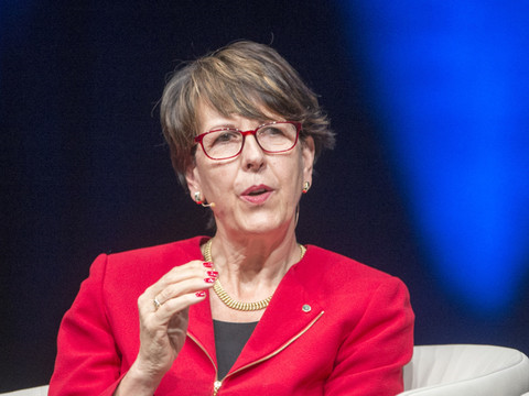 Un patron d'ex-régie ne devrait pas gagner plus qu'un ministre