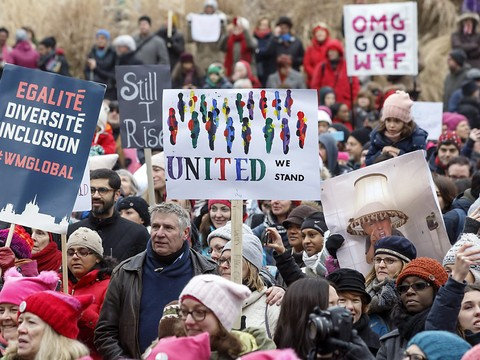 Marche anti-Trump pour les droits des femmes à Genève