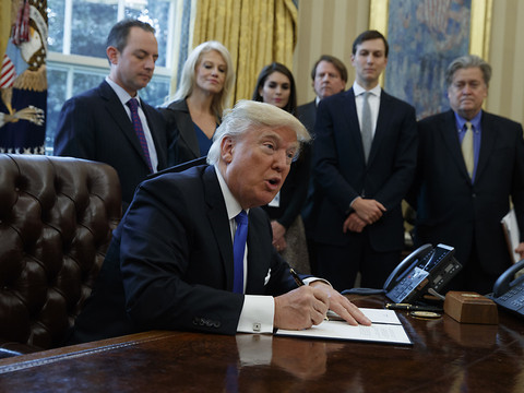 Donald Trump relance les projets d'oléoducs Keystone XL et Dakota