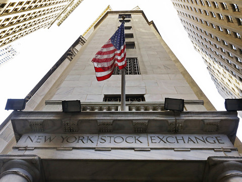 Wall Street en nette hausse: records du Nasdaq et du S&P 500