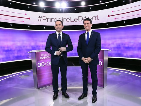 Accusé de vendre du rêve, Hamon défend son projet face à Valls