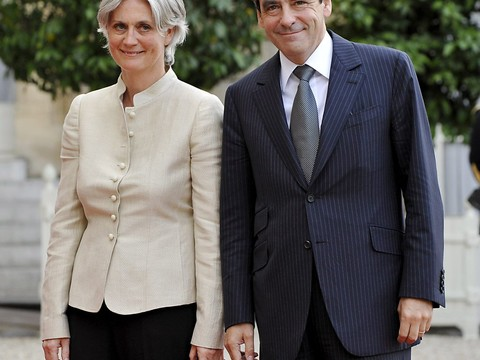 Fillon défend son épouse et se dit 