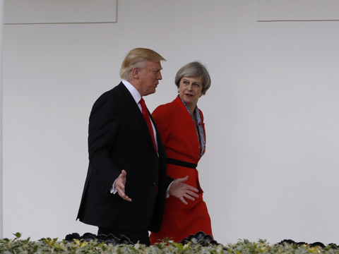 Theresa May, première visite d'importance pour Donald Trump