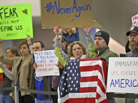 Près de 900 réfugiés autorisés à entrer aux Etats-Unis