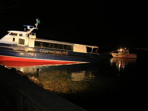Le capitaine s'endort: un bateau finit dans la digue à Ouchy