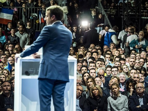 Macron se pose en chantre du 