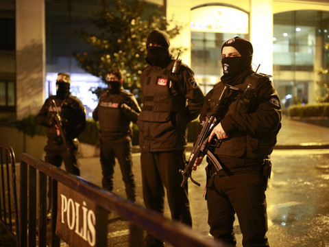 Arrestation d'environ 400 membres présumés de l'EI (médias)