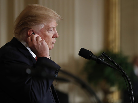 Trump envisage un nouveau décret sur l'immigration
