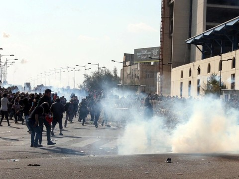 Heurts meurtriers entre police et manifestants à Bagdad