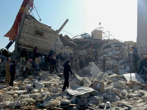 Hôpitaux bombardés en Syrie: Moscou et Damas pointés du doigt