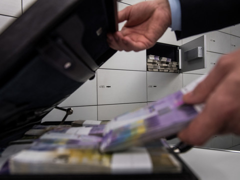 Un fonctionnaire neuchâtelois a détourné 4 millions