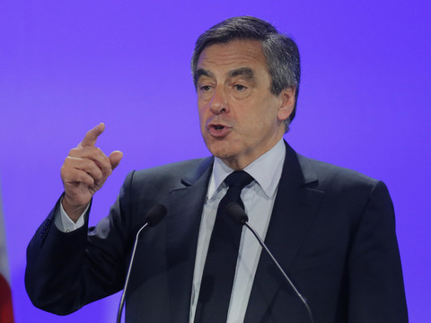 La justice poursuit son enquête sur Fillon vu les premiers éléments