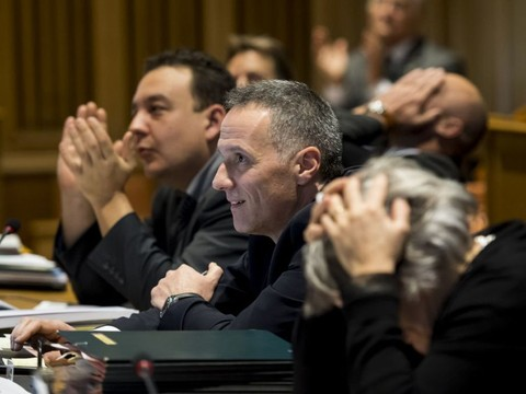 Neuchâtel dépense toujours trop selon PricewaterhouseCoopers